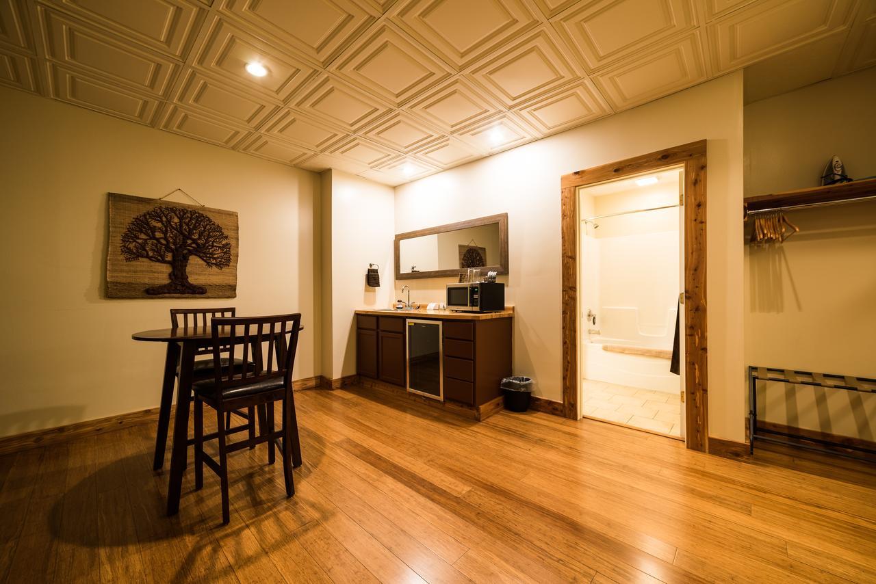 The Walnut Street Inn Bloomington Ngoại thất bức ảnh