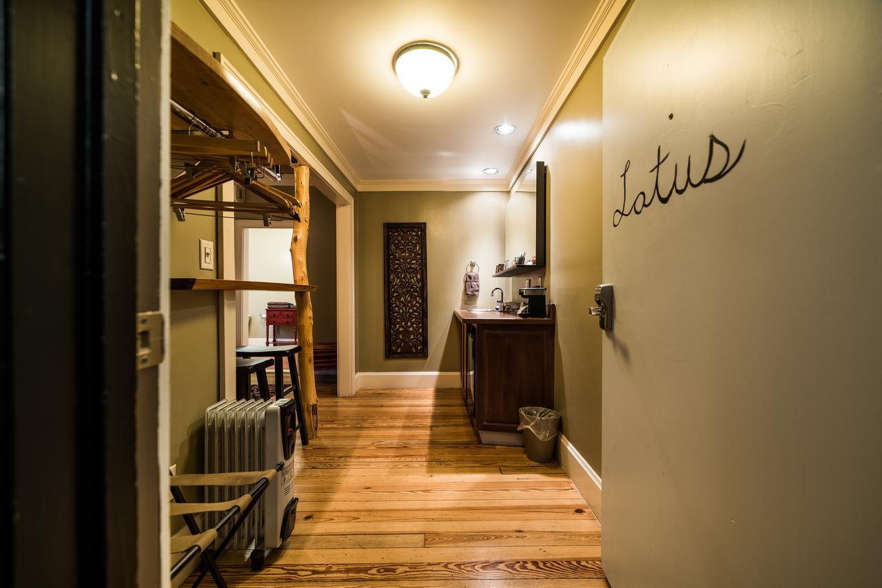 The Walnut Street Inn Bloomington Ngoại thất bức ảnh