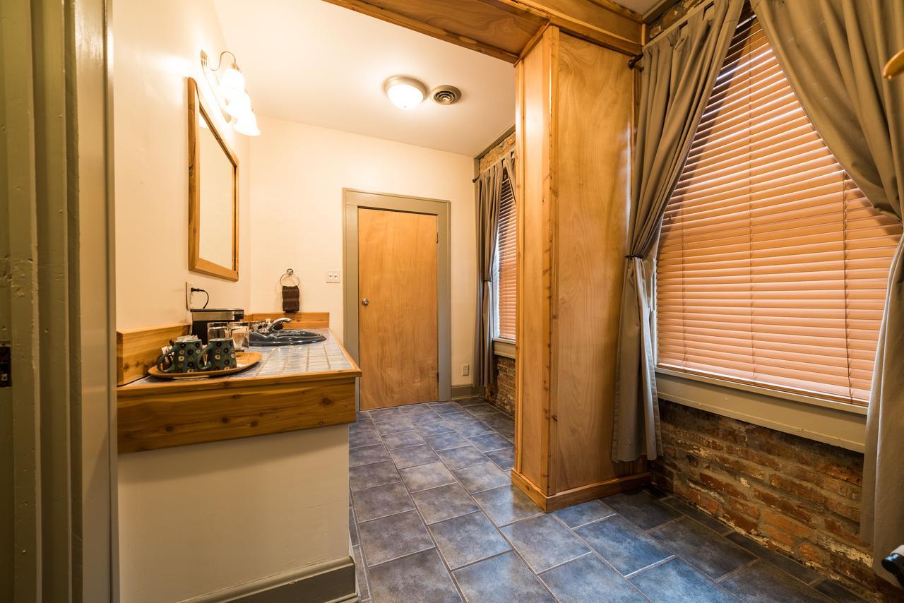 The Walnut Street Inn Bloomington Ngoại thất bức ảnh