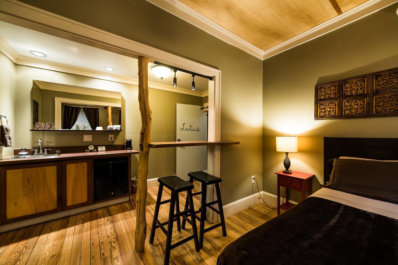 The Walnut Street Inn Bloomington Ngoại thất bức ảnh