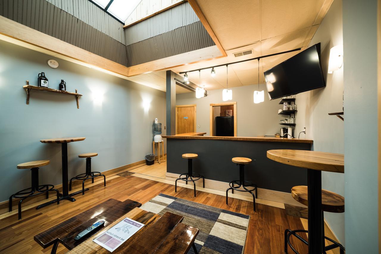 The Walnut Street Inn Bloomington Ngoại thất bức ảnh