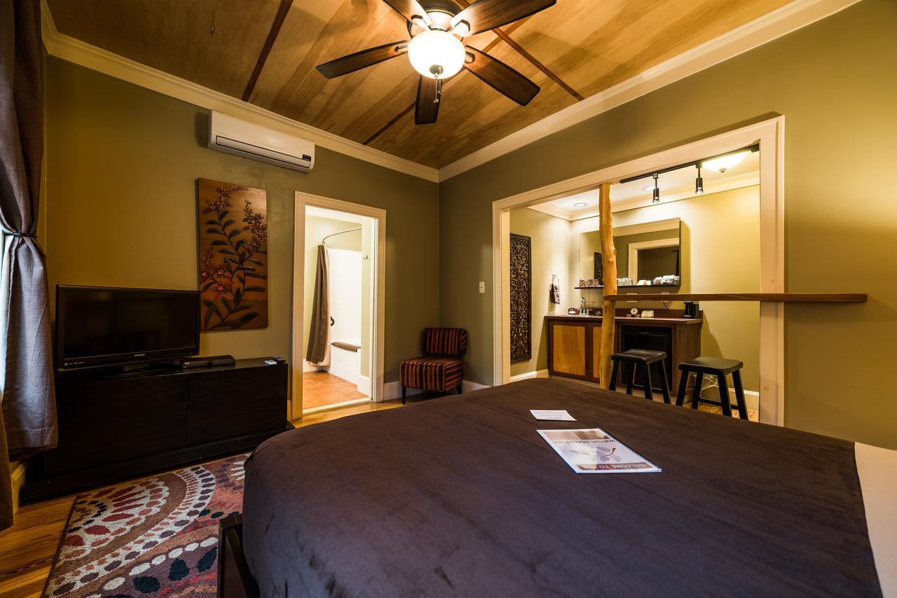 The Walnut Street Inn Bloomington Ngoại thất bức ảnh